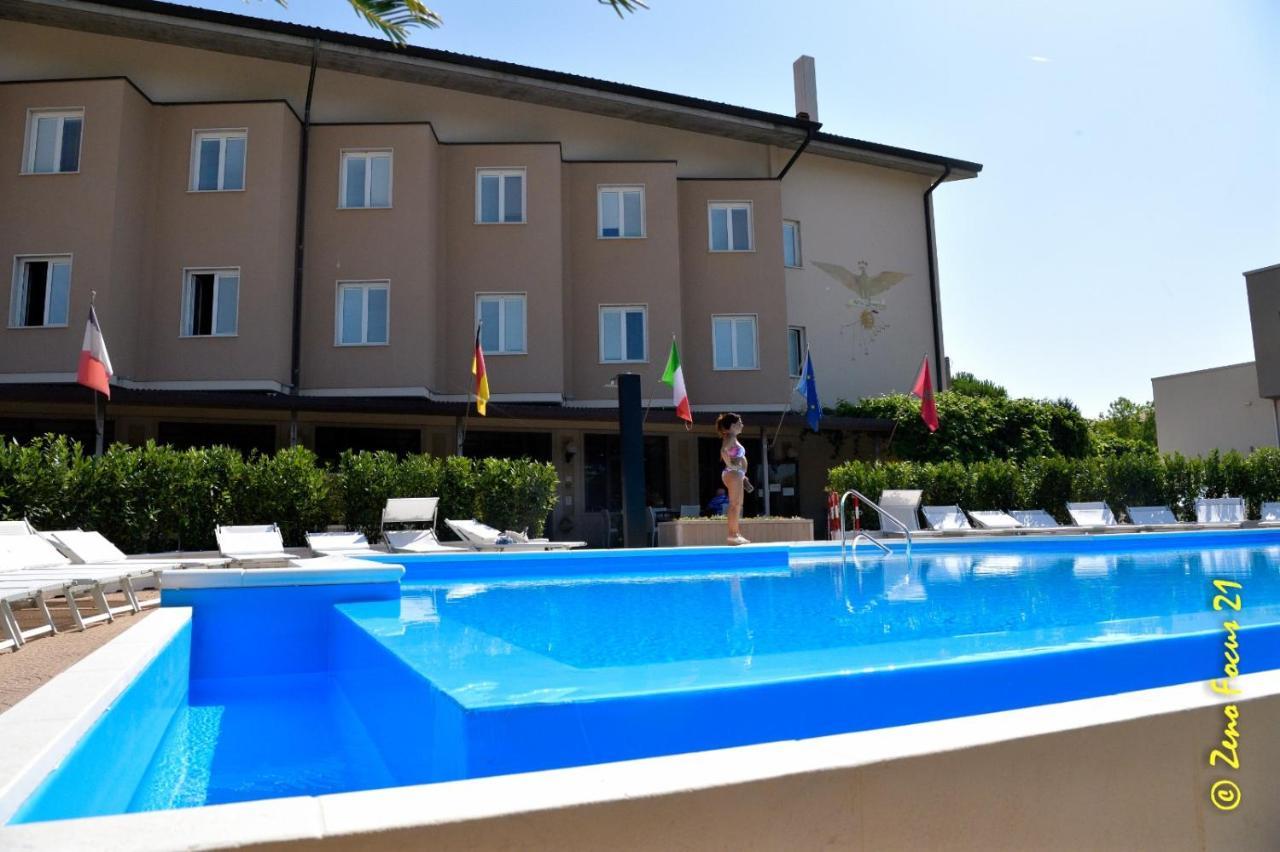 Hotel San Benedetto Peschiera del Garda Dış mekan fotoğraf