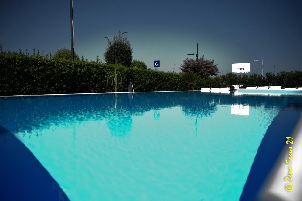 Hotel San Benedetto Peschiera del Garda Dış mekan fotoğraf