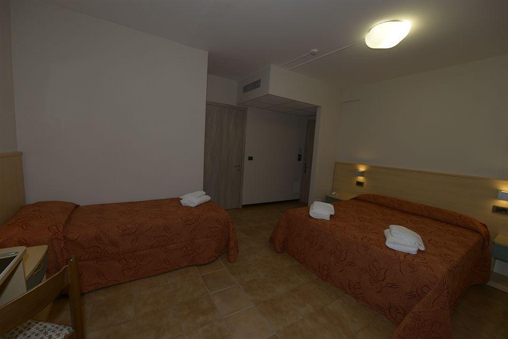 Hotel San Benedetto Peschiera del Garda Dış mekan fotoğraf