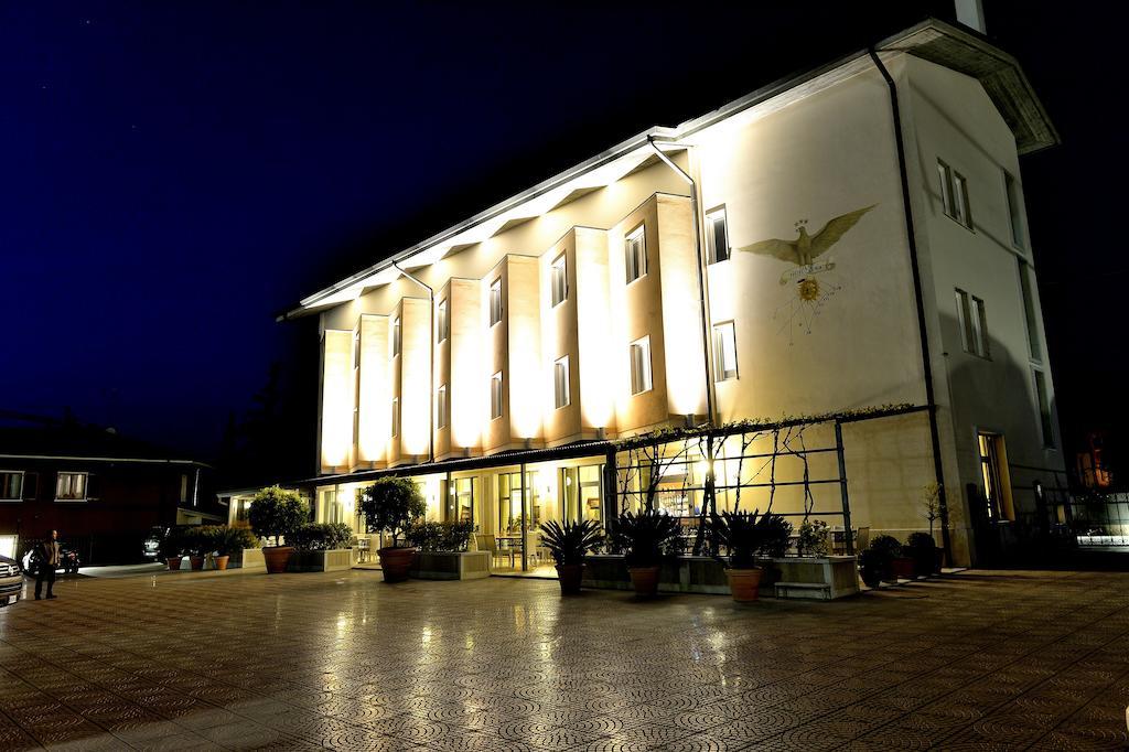 Hotel San Benedetto Peschiera del Garda Dış mekan fotoğraf