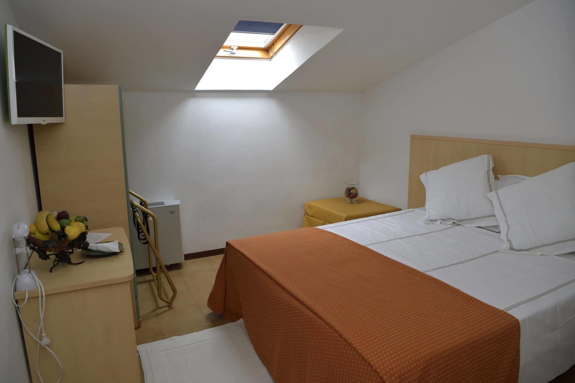 Hotel San Benedetto Peschiera del Garda Dış mekan fotoğraf