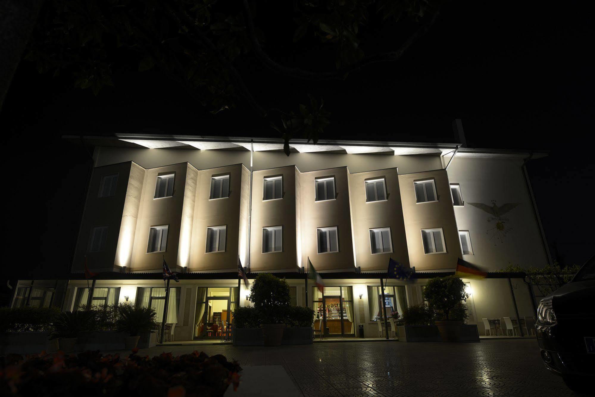 Hotel San Benedetto Peschiera del Garda Dış mekan fotoğraf